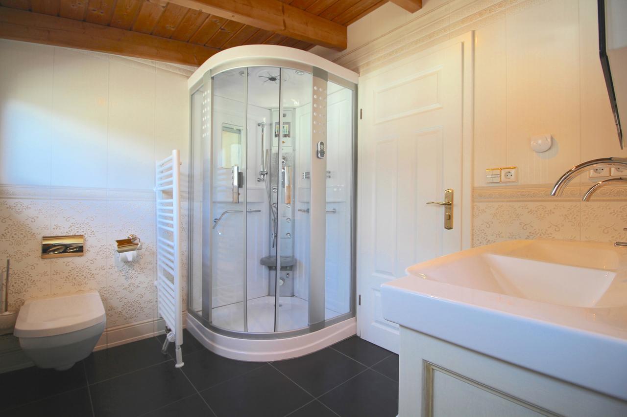 Himmelschloesschen & Chalet Rose Garmisch-Partenkirchen Dış mekan fotoğraf